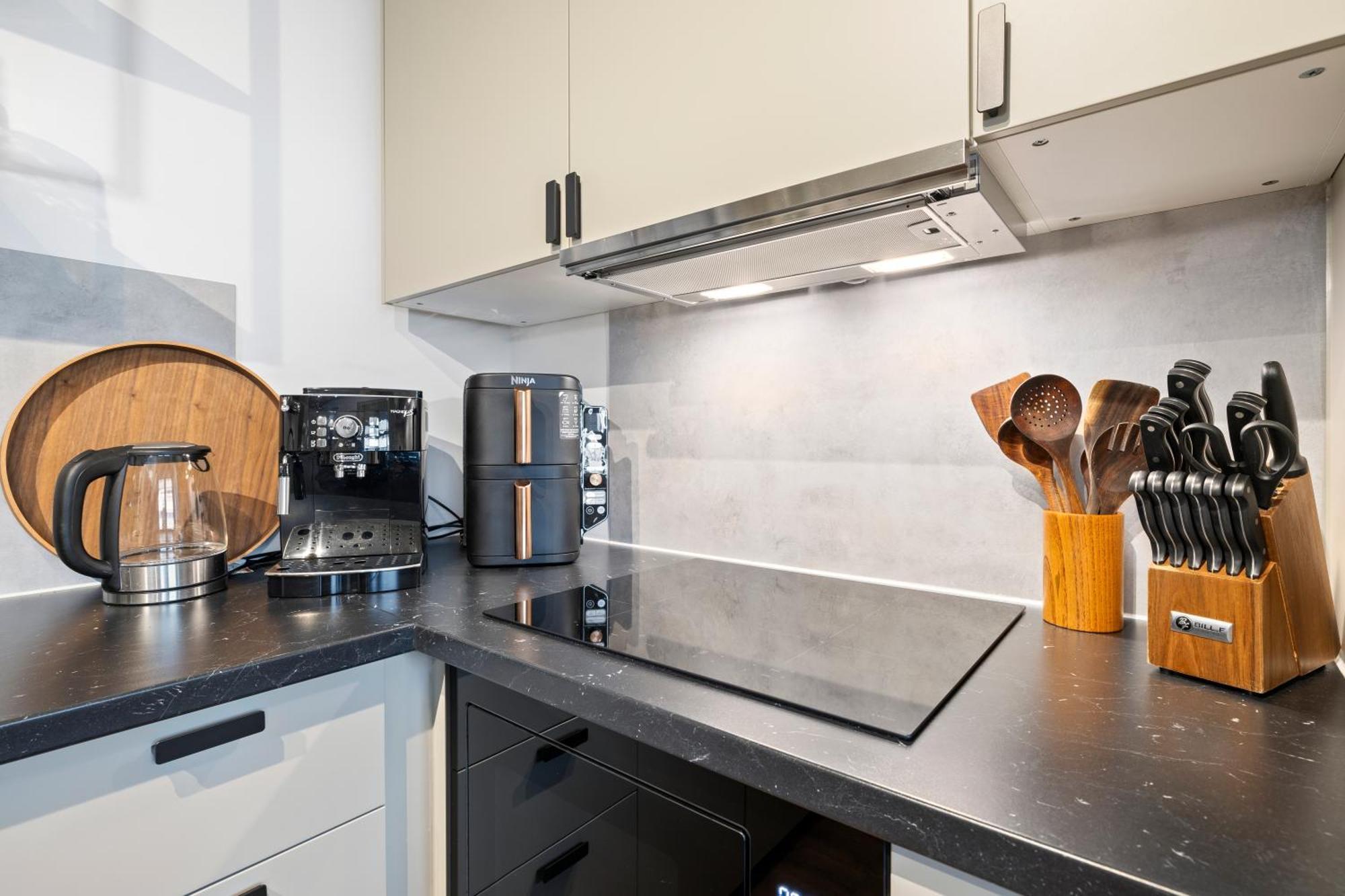 Svyvo Cologne - Serviced Apartments Ehrenfeld Quarto foto